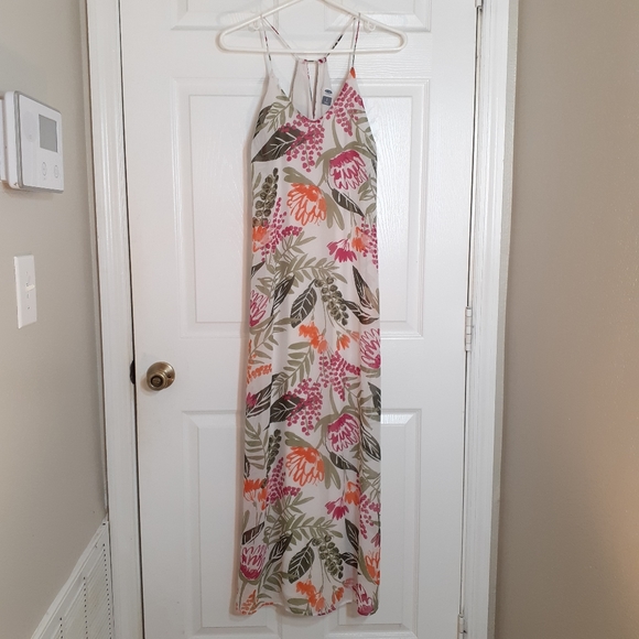 Old Navy Floral Chiffon Maxi Dress - Picture 2 of 7